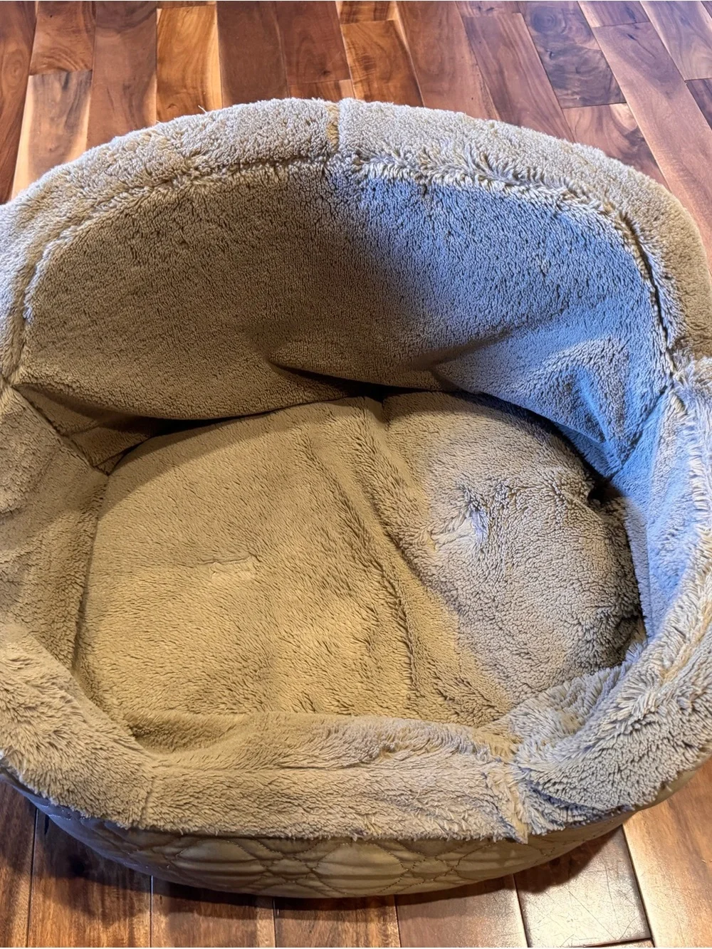 Set of 3 Pet Beds in Tan and Red